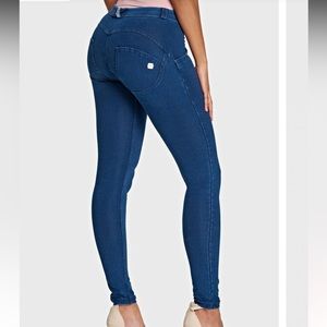 Mid rise dark wash with blue stitching full length Freddy jeans